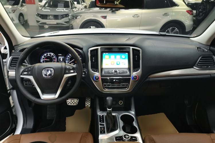 Used CHANGAN CS95 2017 2.0T Two-Wheel Drive Zhitu Edition Center Console