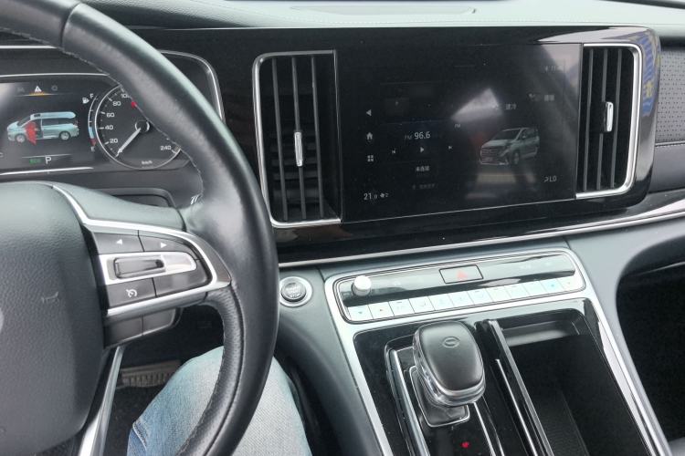 Used GAC Trumpchi M8 2021 Lingxiu Series 390T Deluxe Edition Center Console