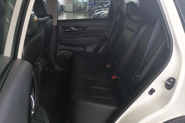 Used Nissan X-Trail 2025 Honor 2.0L Two-Wheel Drive Genuine Edition
