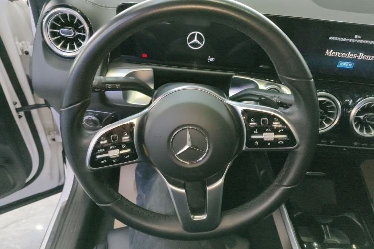 Used Mercedes-Benz GLB 2023 GLB 220 Fashion Model
