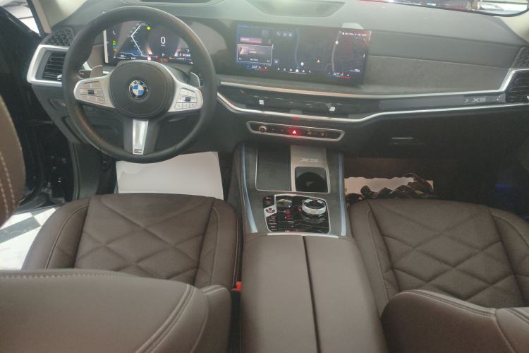 Used BMW X5 2023 xDrive 30Li Luxury M Sport Package