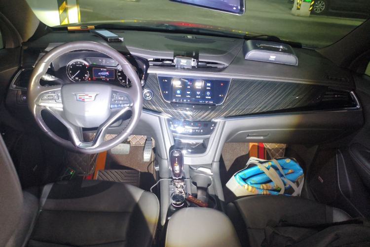 Used Cadillac XT6 2021 2.0T Six-Seater Four-Wheel-Drive Luxury Version
