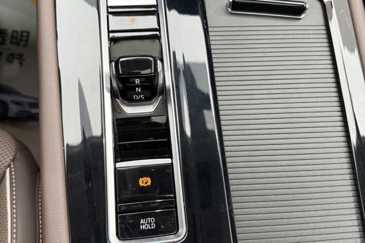 Used Volkswagen Viloran 2024 380TSI Premium Edition