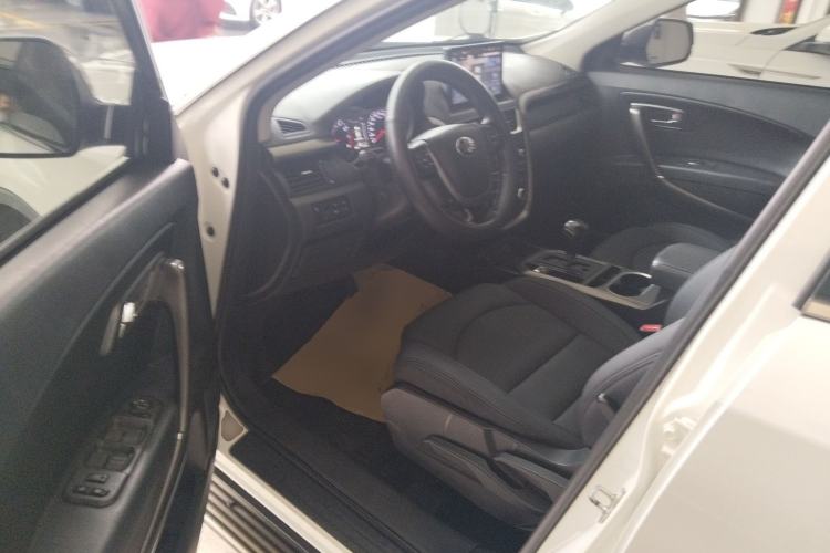 Used Bestune X80 2017 2.0L automatic Technology trim level Driver Seat