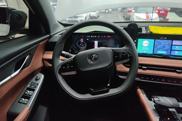 Used Changan CS75 PLUS 2024 3rd Generation Champion Edition 1.5T Intelligent Drive Dynamic Model
