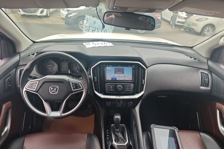 Used JMC Yusheng S350 2016 2.0T Automatic Two-Wheel Drive Gasoline Luxury Edition 5 Seats Center Console