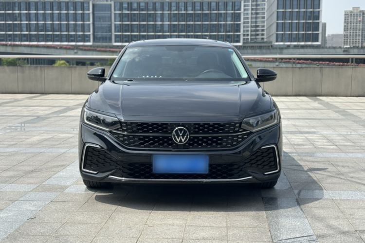 Used Volkswagen Passat 2023 330TSI Starry Elite Edition
