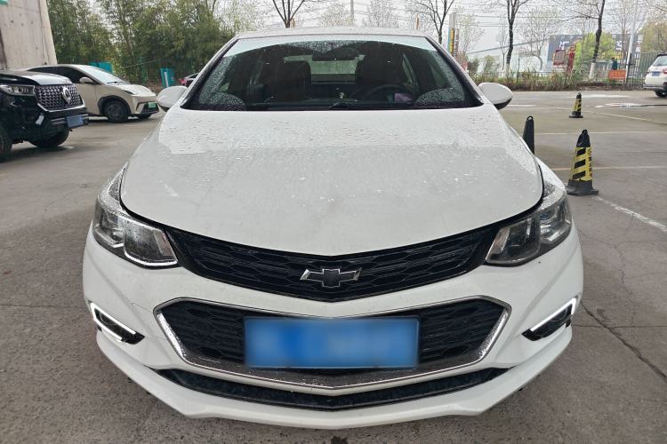 Used Chevrolet Cruze 2018 320 Automatic Pioneer Sunroof Edition Front