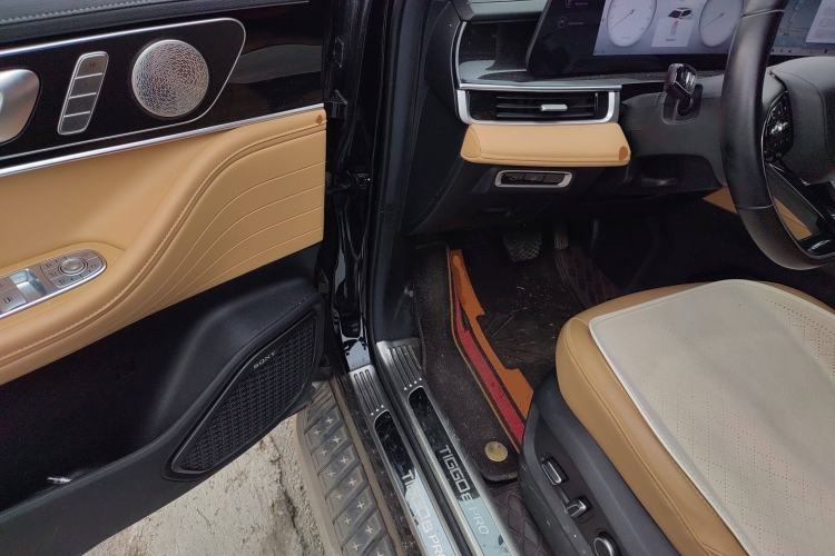 Used Chery Tiggo 8 PRO 2024 Champion Edition 390T Four-Wheel Drive Peak Version 5 Seats