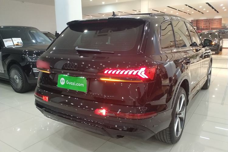 Used Audi Q7 2022 55 TFSI quattro S line Sport model