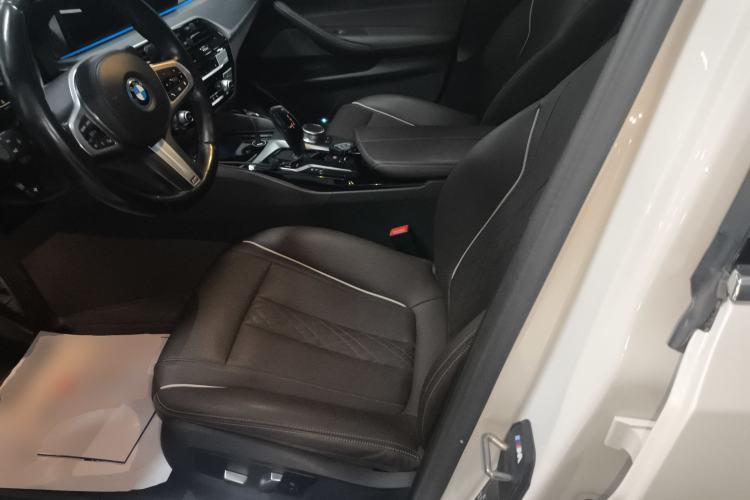 Used BMW 5 Series New Energy 2022 Restyled 535Le M Sport Package Left Front Seat