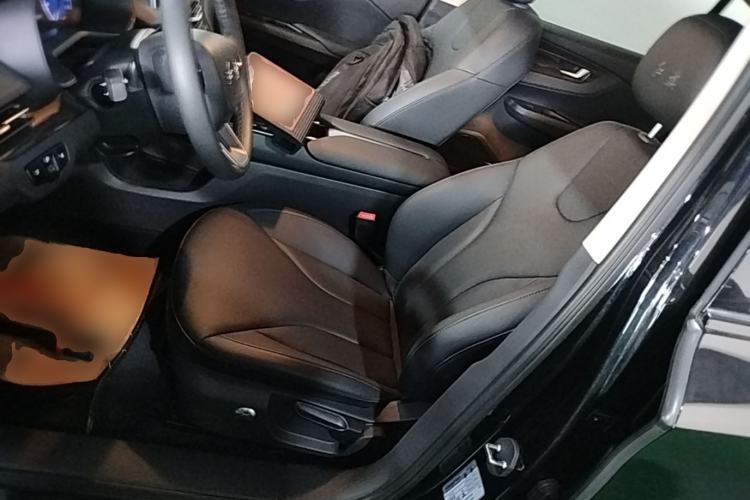 Used Hongqi E-QM5 2022 431 km Charge & Enjoy Edition