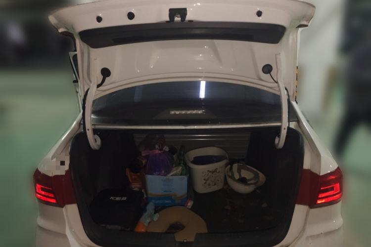 Used Volkswagen Santana 2016 1.4L Manual Fashion Edition Trunk