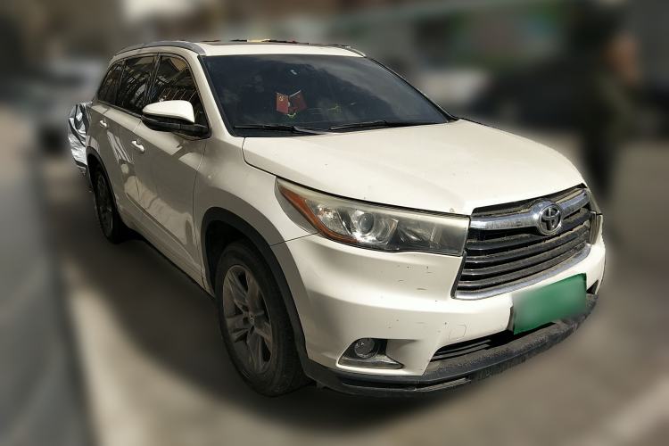 Used Toyota Highlander 2015 2.0T Four-Wheel Drive Luxury Edition 7-Seater Front Right 45 Deg