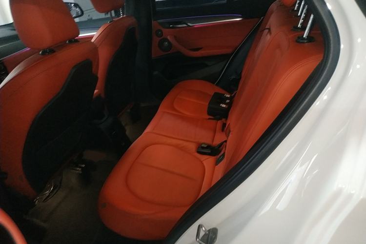 Used BMW X2 2018 sDrive25i Luxury Model with M Off-Road Package China V Emission Standard
