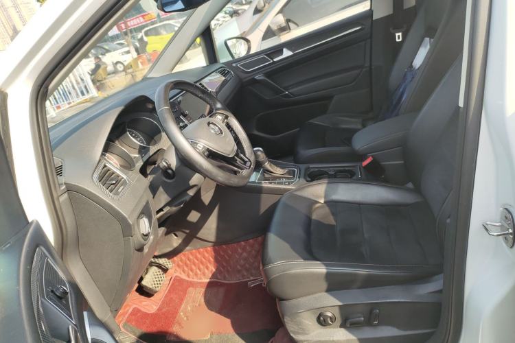 Used Volkswagen Golf Sportsvan 2018 230TSI Automatic Luxury Model Left Front Seat