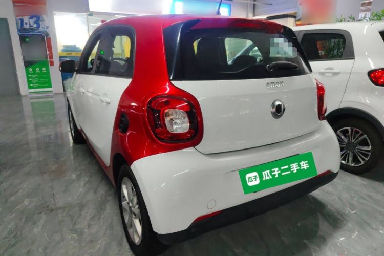 Used smart forfour 2018 0.9T 66 kW Pioneer Edition Rear Left 45 Deg