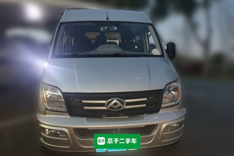 Used SAIC MAXUS Xintu V80 2021 2.0T Manual Classic Aoyuntong Long Wheelbase Mid-Roof 6/7/8/9-Seater Front