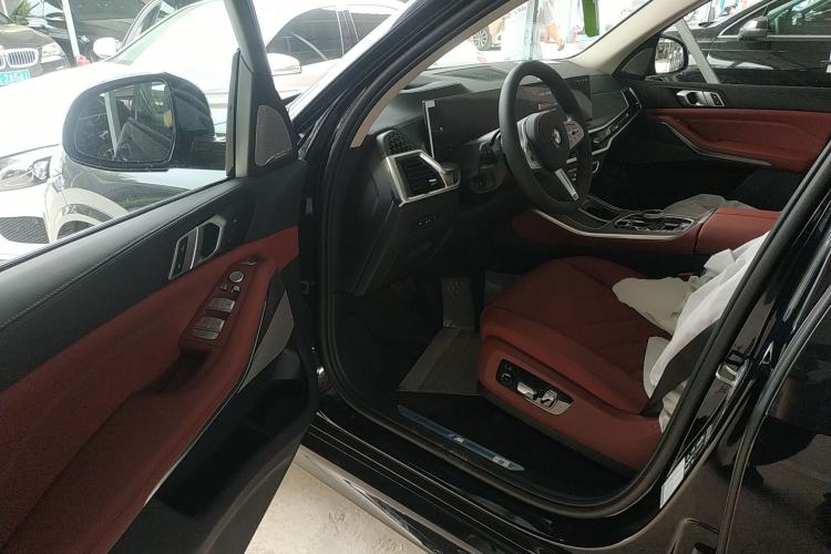 Used BMW X5 2026 Model, Facelifted xDrive 30Li Premium M Sport Night Package
