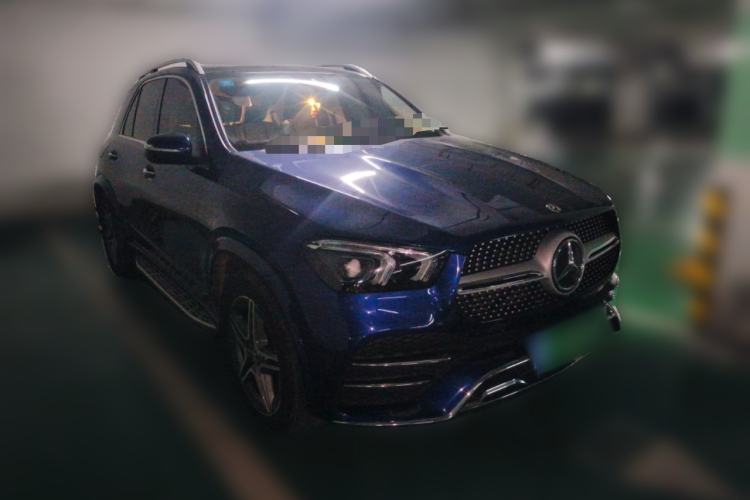 Used Mercedes-Benz GLE 2020 GLE 350 4MATIC Luxury Model Front Right 45 Deg