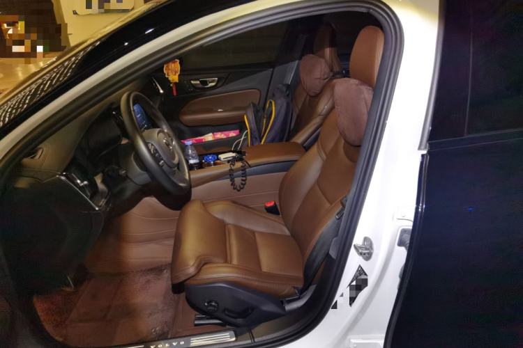 Used Volvo S60 New Energy 2024 T8 All-Wheel Drive Long-Range Zhiyi Luxury Edition