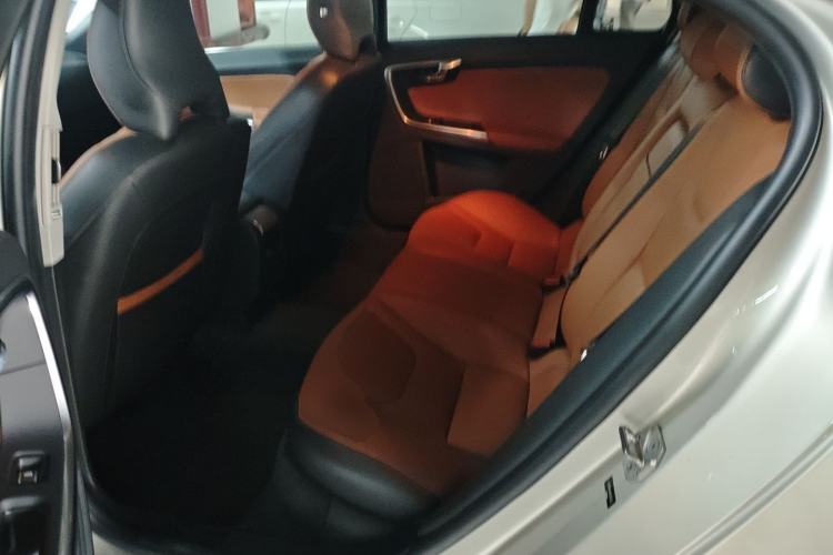 Used Volvo S60 2018 S60L T5 Intelligent Drive Progressive Edition