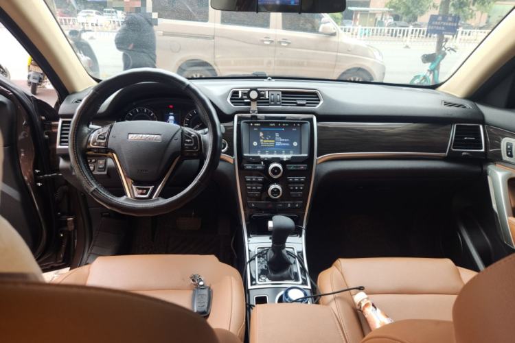 Used Haval H2 2016 Red-Label 1.5T Automatic Two-Wheel Drive Luxury Model
