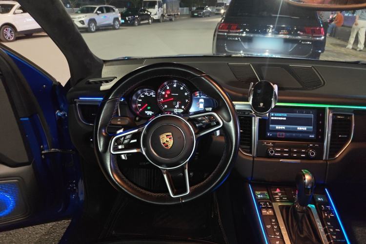 Used Porsche Macan 2017 Macan 2.0T Steering Wheel