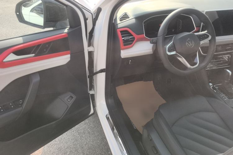 Used Volkswagen Tharu 2024 300TSI Two-Wheel-Drive Moon Luxury Edition Driver Seat