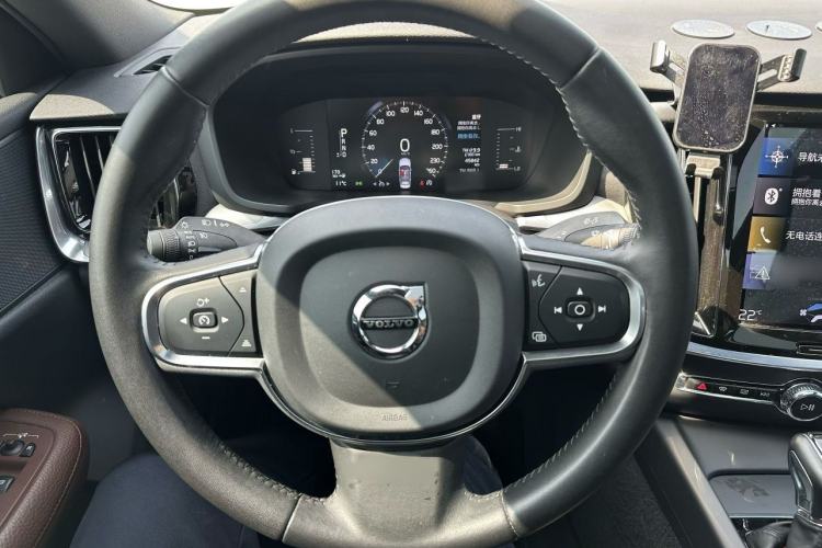 Used Volvo S60 2021 T4 Zhiyi Luxury Edition
