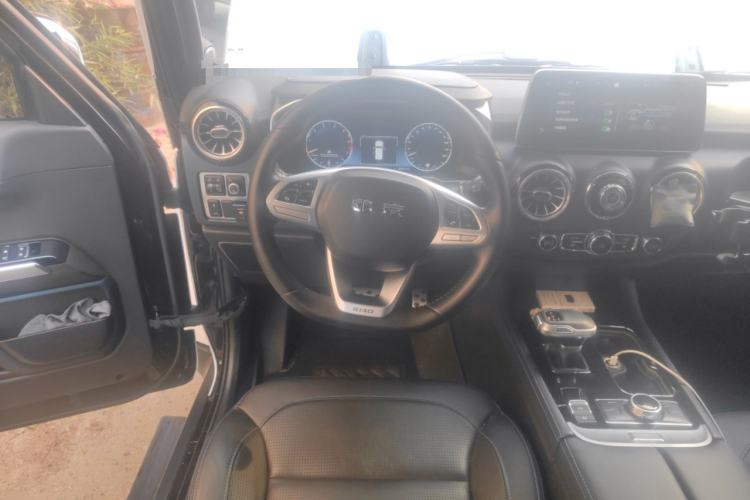 Used BAIC Off-Road BJ40 2020 2.0T Automatic Four-Wheel Drive Urban Hunter Edition Chivalrous Type Steering Wheel