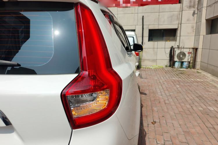 Used Geely Auto Vision X6 2016 1.8L Manual Luxury Model
