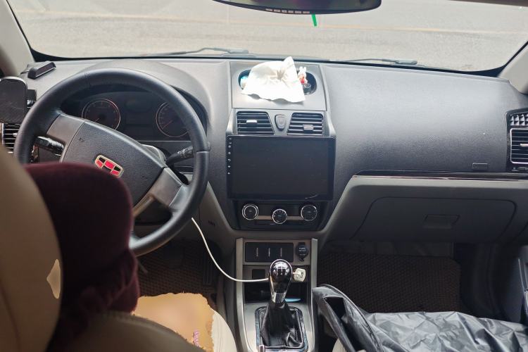 Used Geely Auto Classic Emgrand 2012 Sedan 1.5L Manual Comfort Model Center Console