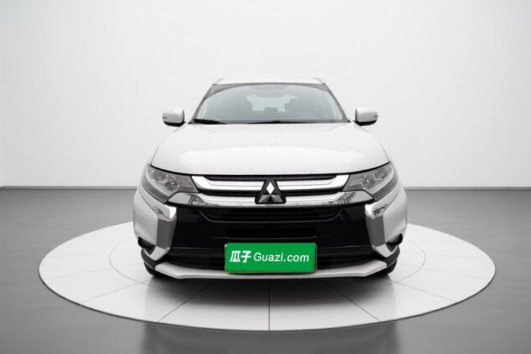 Used Mitsubishi Outlander 2018 2.0L Two-Wheel Drive Glory Edition 5 Seats