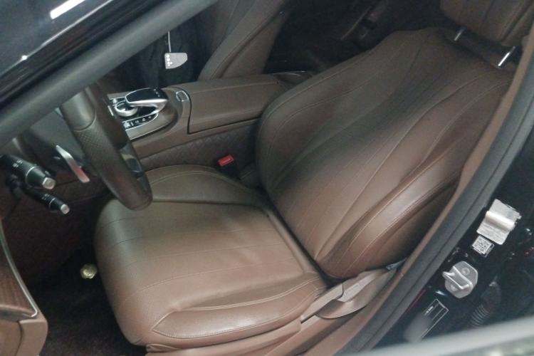 Used Mercedes-Benz E-Class 2018 Facelift E 300 L Luxury Edition
