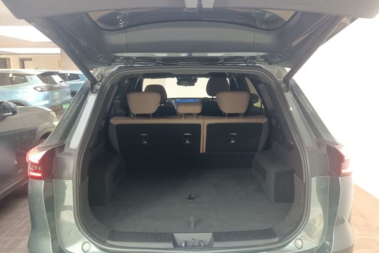 Used Chery Tiggo 8 PLUS 2025 290TGDI DCT Prestige 5-Seater Trunk