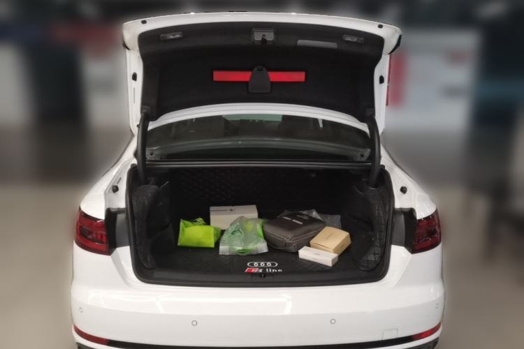 Used Audi A4L 2018 30th Anniversary Edition 40 TFSI Fashion Model