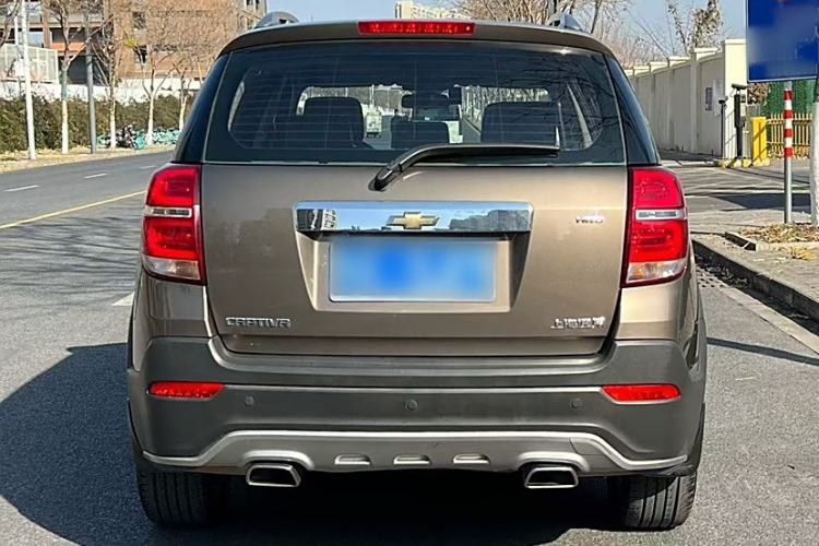 Used Chevrolet Captiva 2015 2.4L 4x4 Flagship Edition 7-Seater