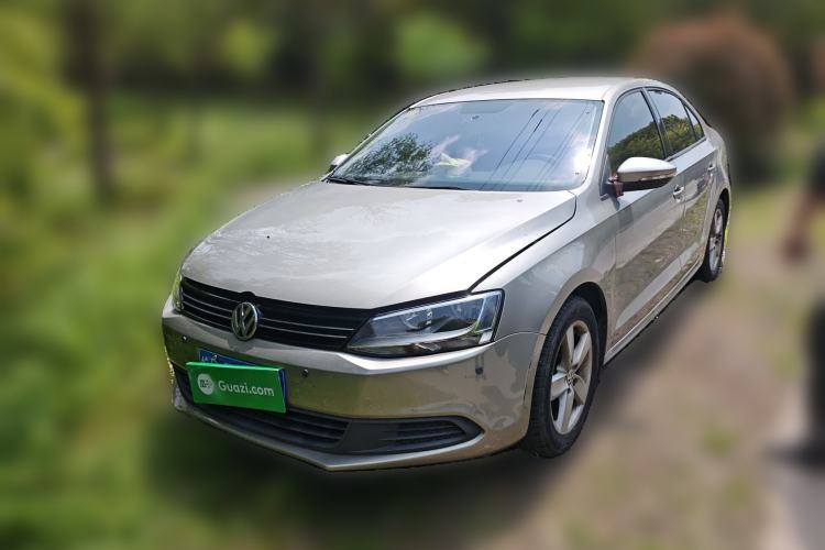 Used Volkswagen Sagitar 2012 1.6L Manual Fashion Edition