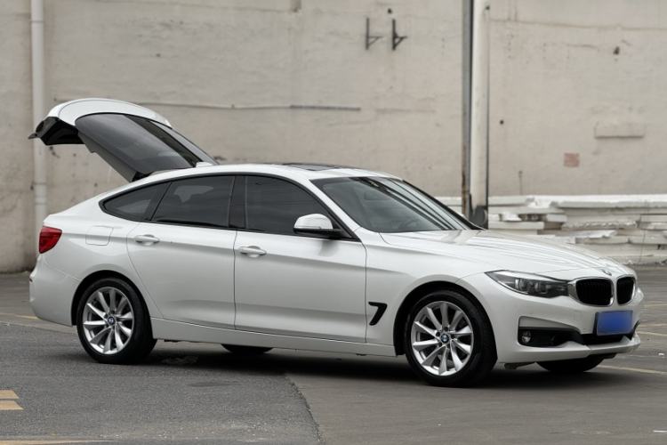 Used BMW 3 Series GT 2018 320i Sport Edition
