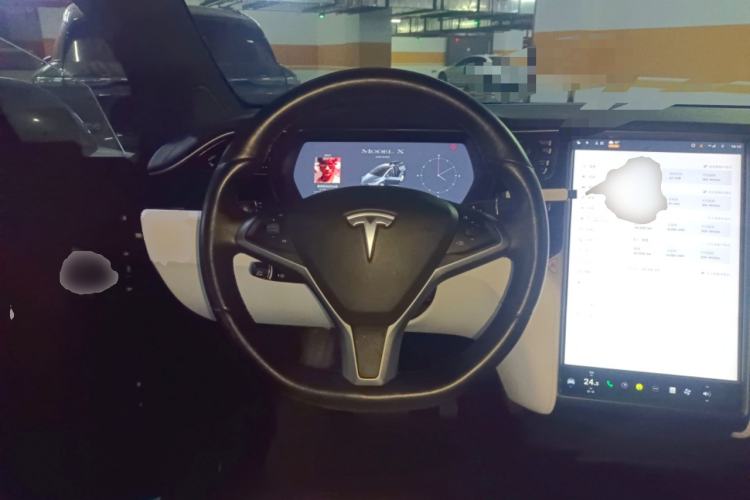 Used Tesla Model X 2019 Long-Range Version Steering Wheel