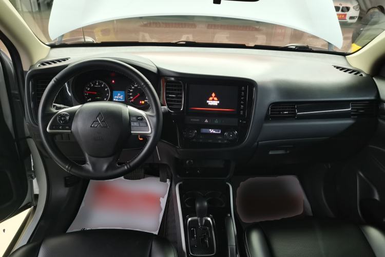 Used Mitsubishi Outlander 2020 2.0L Two-Wheel Drive Comfort Edition 5 Seats