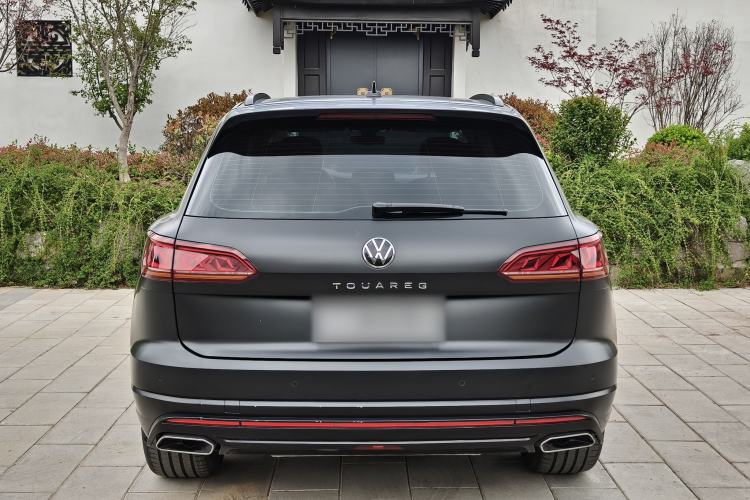 Used Volkswagen Touareg 2023 3.0 TSI Luxury Edition Obsidian Black Sport Package Exterior 4