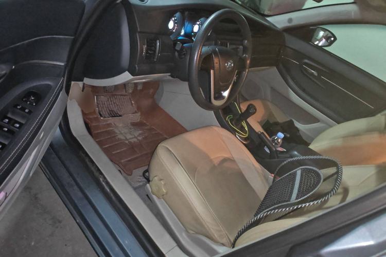 Used BAIC Senova D50 2014 1.5L manual standard version