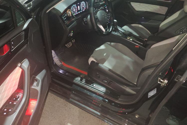 Used Volkswagen Magotan 2023 2 Million Units Commemorative Edition 330TSI DSG Luxury Version