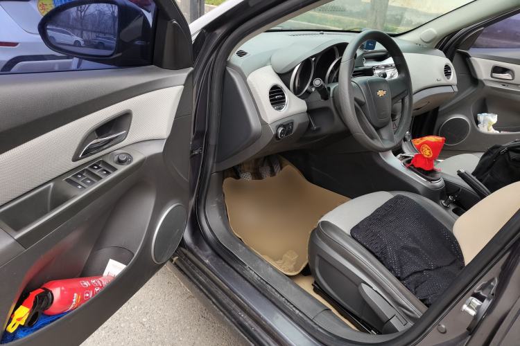 Used Chevrolet Cruze 2011 1.6L SE MT Transformers Edition