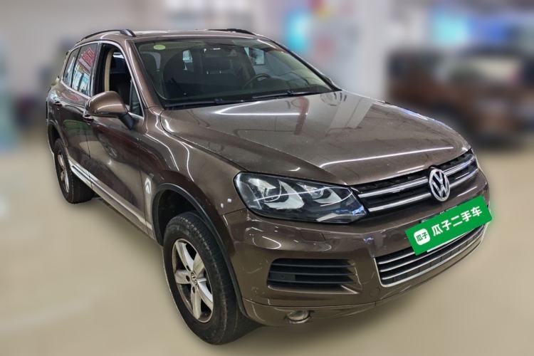 Used Volkswagen Touareg 2011 3.0 TDI Diesel Comfort Version Front Right 45 Deg
