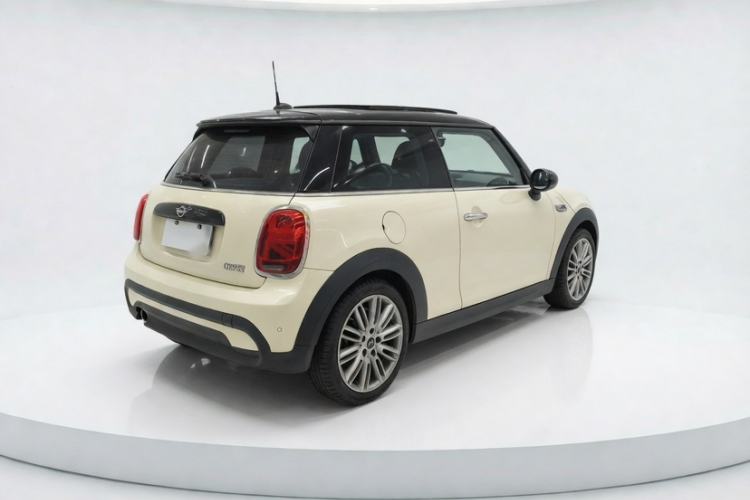 Used MINI 2022 1.5T COOPER Classic Edition