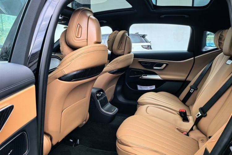 Used Mercedes-Benz E-Class 2026 E 260 L Classic Edition
