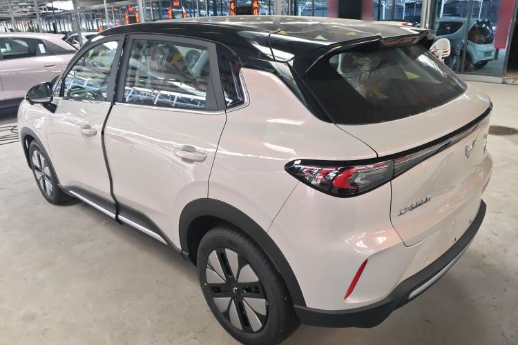 Used Wuling Bingo S 2025 Model 325km Deluxe Edition Exterior 2